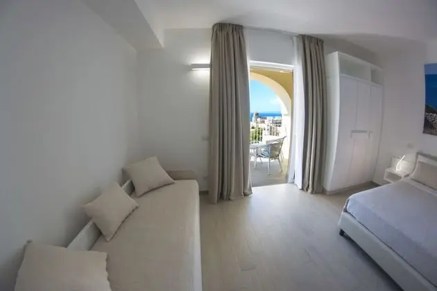 Deluxe Üç Kişilik Oda, Balkon, Deniz Manzaralı