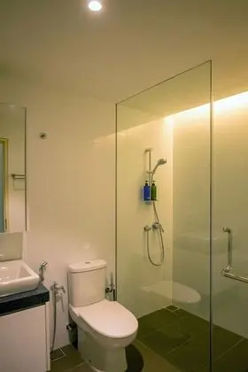Design Çatı Katı (Loft), 1 Büyük (Queen) Boy Yatak, Sigara İçilmez