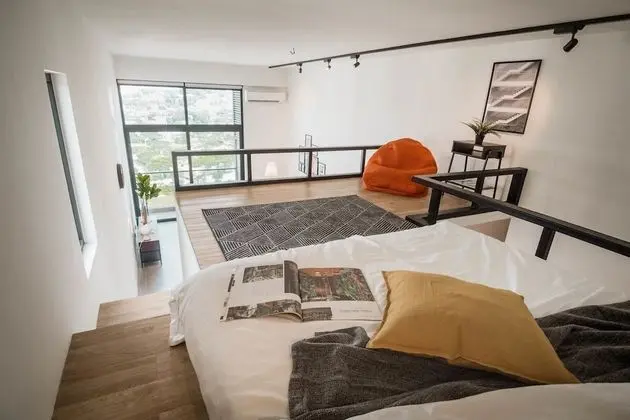 City Çatı Katı (Loft), 1 Büyük (Queen) Boy Yatak (A)