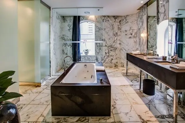 Çatı Katı Süiti (Penthouse)