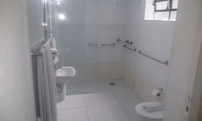 Üç Kişilik Oda