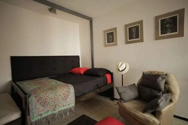 Dört Kişilik Oda, Ortak Banyo (Mezcalina)