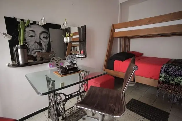 Standard Dört Kişilik Oda, Ortak Banyo (Hongos)