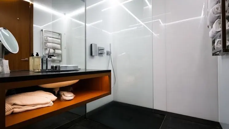 Tek Büyük veya İki Ayrı Yataklı Oda, Bahçe Manzaralı