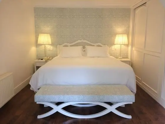 Luxury Tek Büyük Yataklı Oda