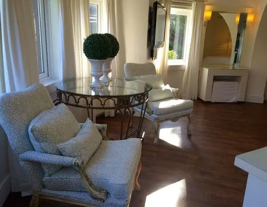 Luxury Tek Büyük Yataklı Oda