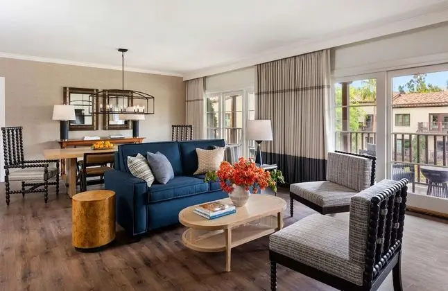 Luxury Süit, 1 En Büyük (King) Boy Yatak, Balkon, Avlu Manzaralı (Presidential Suite, 1 King Bed)