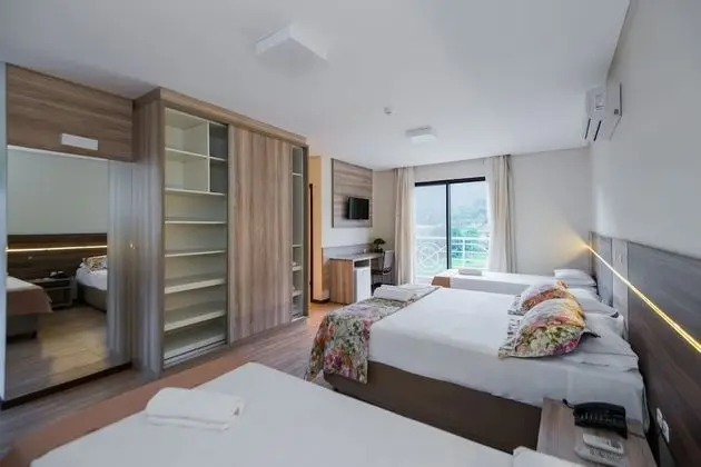 Deluxe Tek Büyük veya İki Ayrı Yataklı Oda, 2 Çift Kişilik Yatak