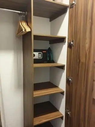 Tek Büyük Yataklı Oda, 2 Çift Kişilik Yatak
