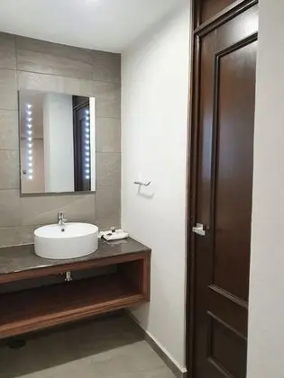 Tek Büyük Yataklı Oda, 2 Çift Kişilik Yatak