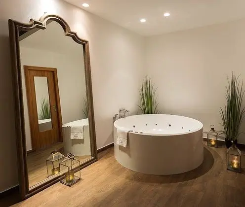Deluxe Süit (With Jacuzzi)