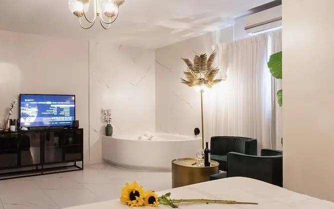 Deluxe Süit (Jacuzzi and Sauna)