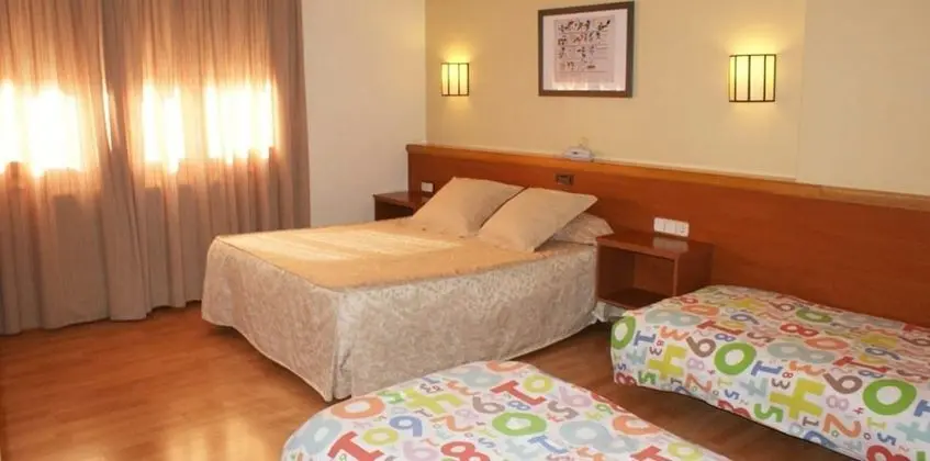 Family Dört Kişilik Oda