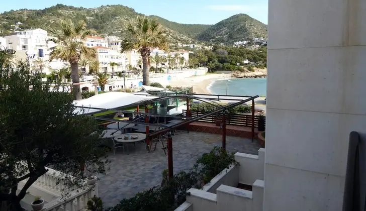 Standard Tek Büyük veya İki Ayrı Yataklı Oda, Balkon, Havuz Manzaralı
