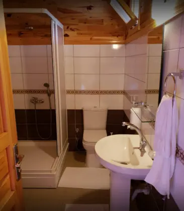Aile Odası, Bahçe Manzaralı