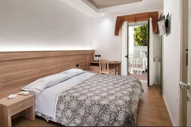 Classic Büyük Yataklı Tek Kişilik Oda