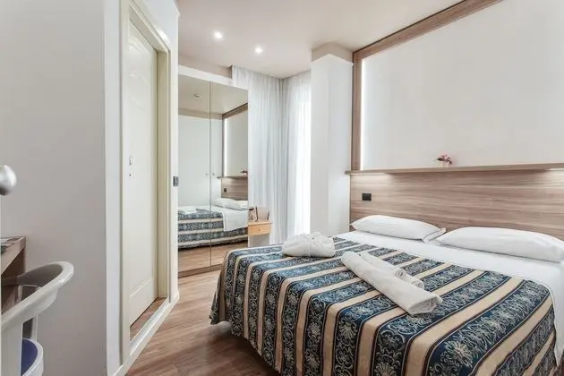 Classic Tek Büyük Yataklı Oda