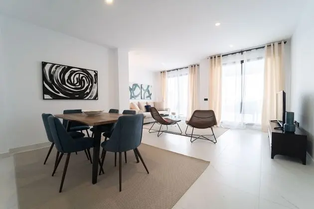 Superior Apart Daire, 2 Yatak Odası, Teras, Bahçe Manzaralı