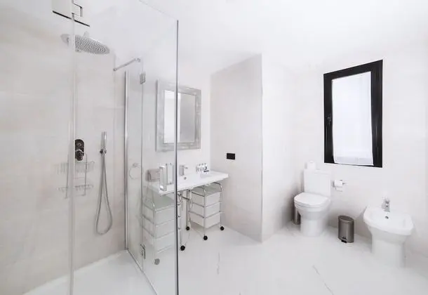 Superior Apart Daire, 2 Yatak Odası, Teras, Bahçe Manzaralı