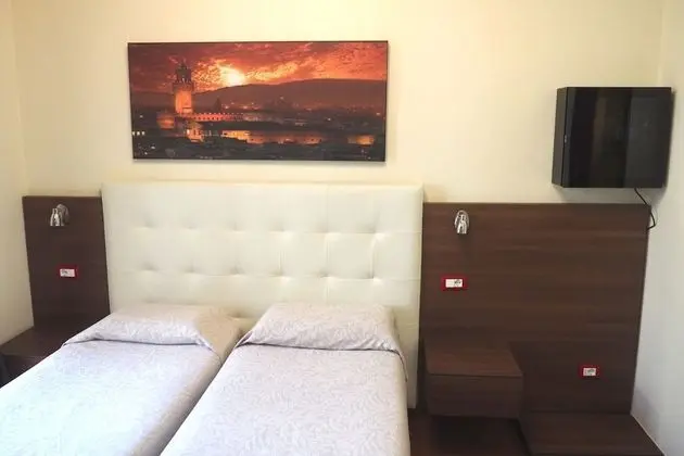 Tek Büyük veya İki Ayrı Yataklı Oda