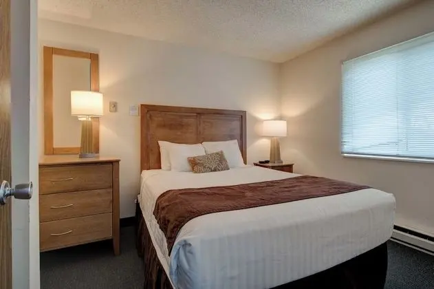 1 bedroom Suite w/Kitchen, Oceanview Non-Pet