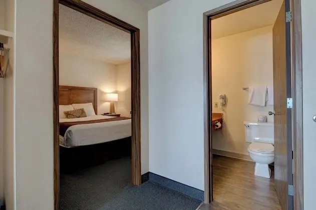 1 bedroom Suite w/Kitchen, Oceanview Non-Pet