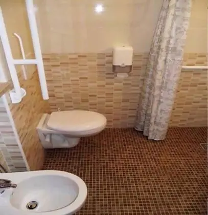 Üç Kişilik Oda, Balkon