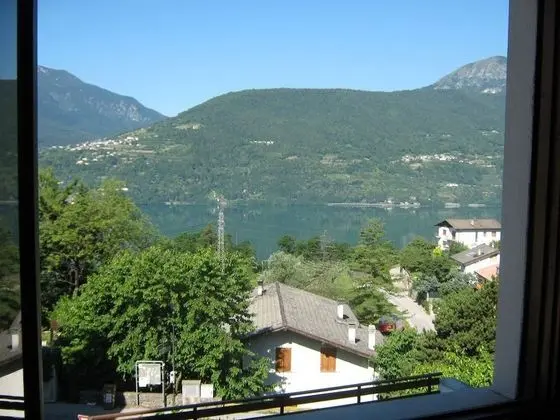 Tek Büyük Yataklı Oda, Göl Manzaralı