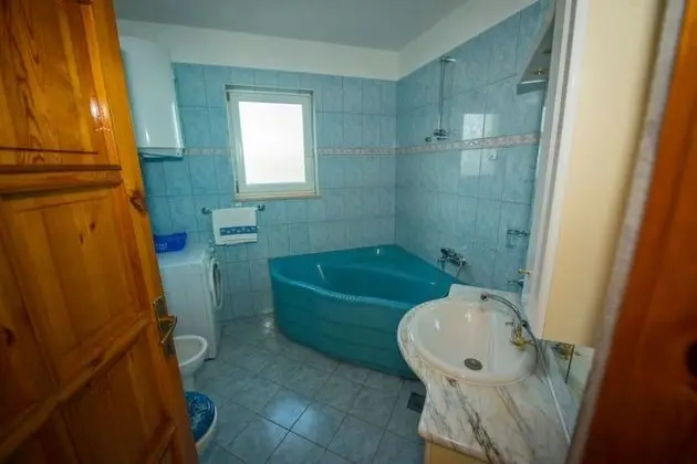 Luxury Villa, Birden Çok Yatak