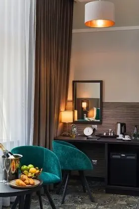 Classic Tek Büyük Yataklı Oda