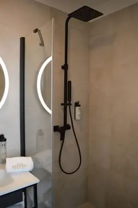 Classic Tek Büyük Yataklı Oda