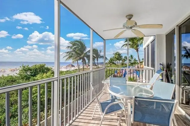 Daire (Estero Island Beach Villas 105)