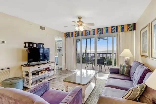 Daire (Estero Island Beach Villas 105)