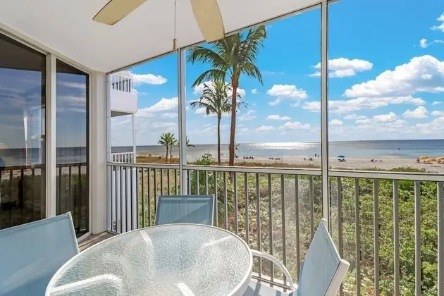 Daire (Estero Island Beach Villas 105)