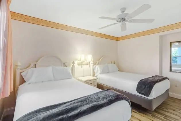 Daire (Estero Island Beach Villas 105)