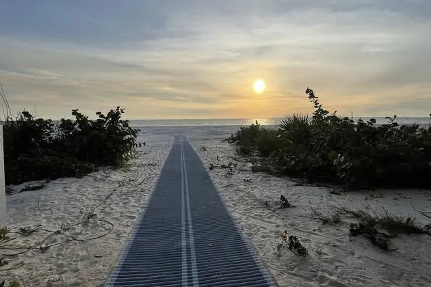 Daire (Estero Island Beach Villas 105)