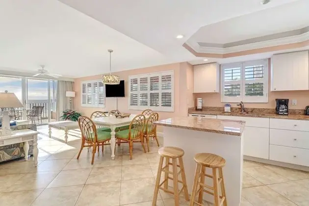 Daire (Estero Island Beach Villas 206)