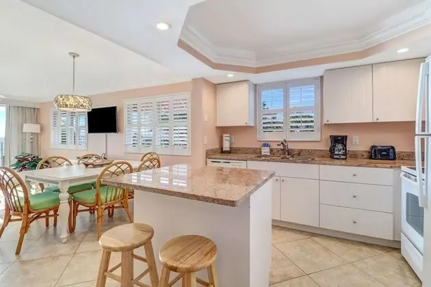 Daire (Estero Island Beach Villas 206)