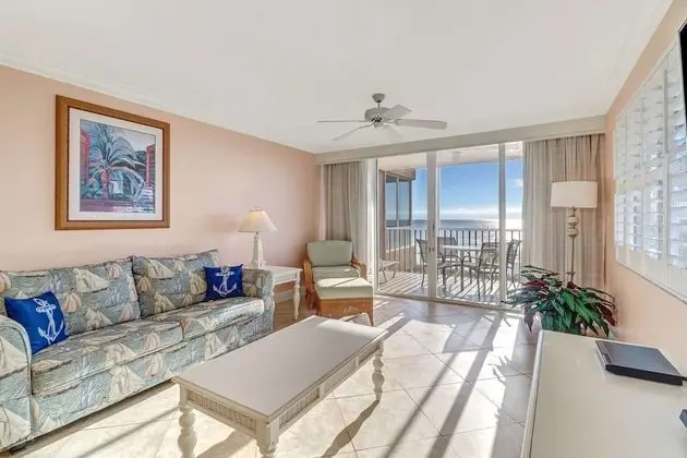 Daire (Estero Island Beach Villas 206)