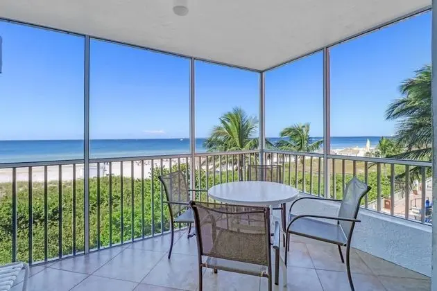 Daire (Estero Island Beach Villas 206)