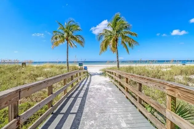 Daire (Estero Island Beach Villas 206)