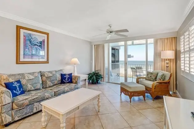 Daire (Estero Island Beach Villas 206)