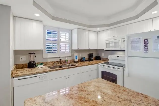 Daire (Estero Island Beach Villas 206)