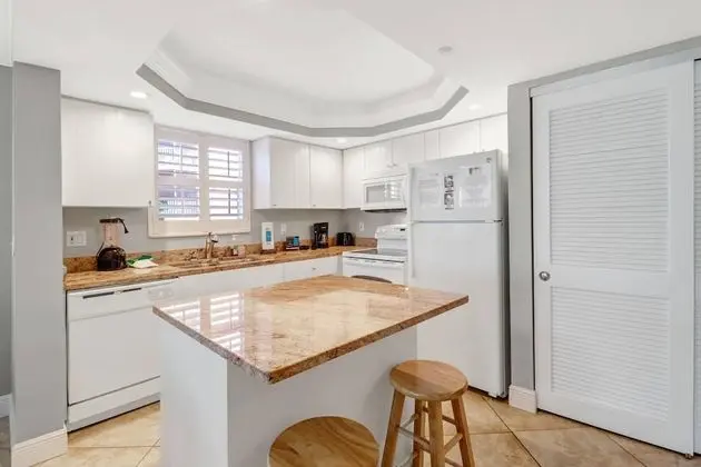 Daire (Estero Island Beach Villas 206)