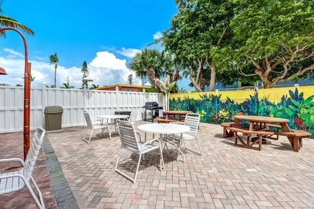 Daire (Estero Island Beach Villas 604)