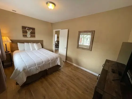 Süit, 2 Yatak Odası, Mutfak, Havuz Manzaralı (Non-Pet Friendly)