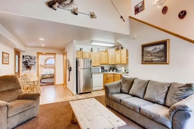 Daire, Birden Çok Yatak, Nehir Manzaralı (Two-Bedroom Suite)