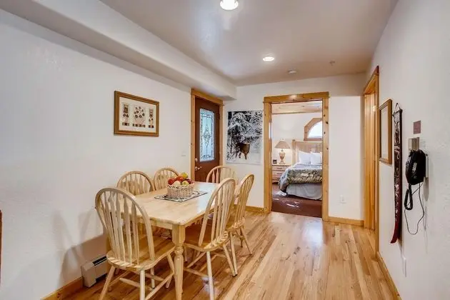 Daire, Birden Çok Yatak, Nehir Manzaralı (Two-Bedroom Suite)