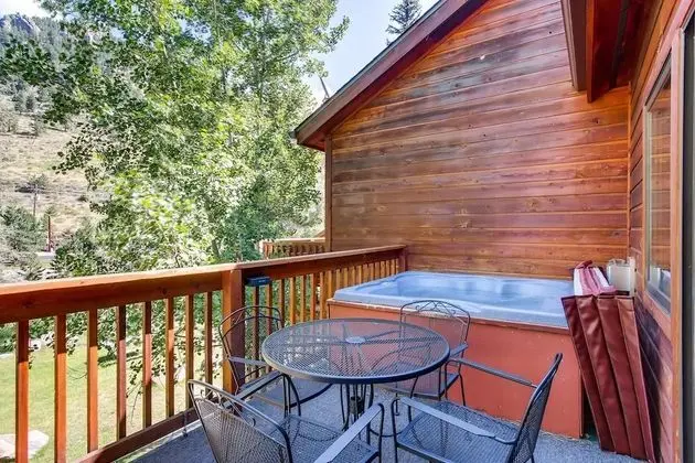 Daire, Birden Çok Yatak, Nehir Manzaralı (Two-Bedroom Suite)