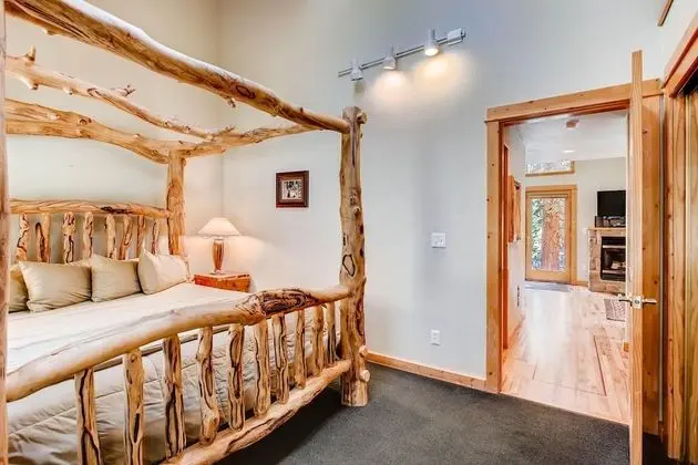 Süit, Birden Çok Yatak, Nehir Manzaralı (Two-Bedroom Suite)